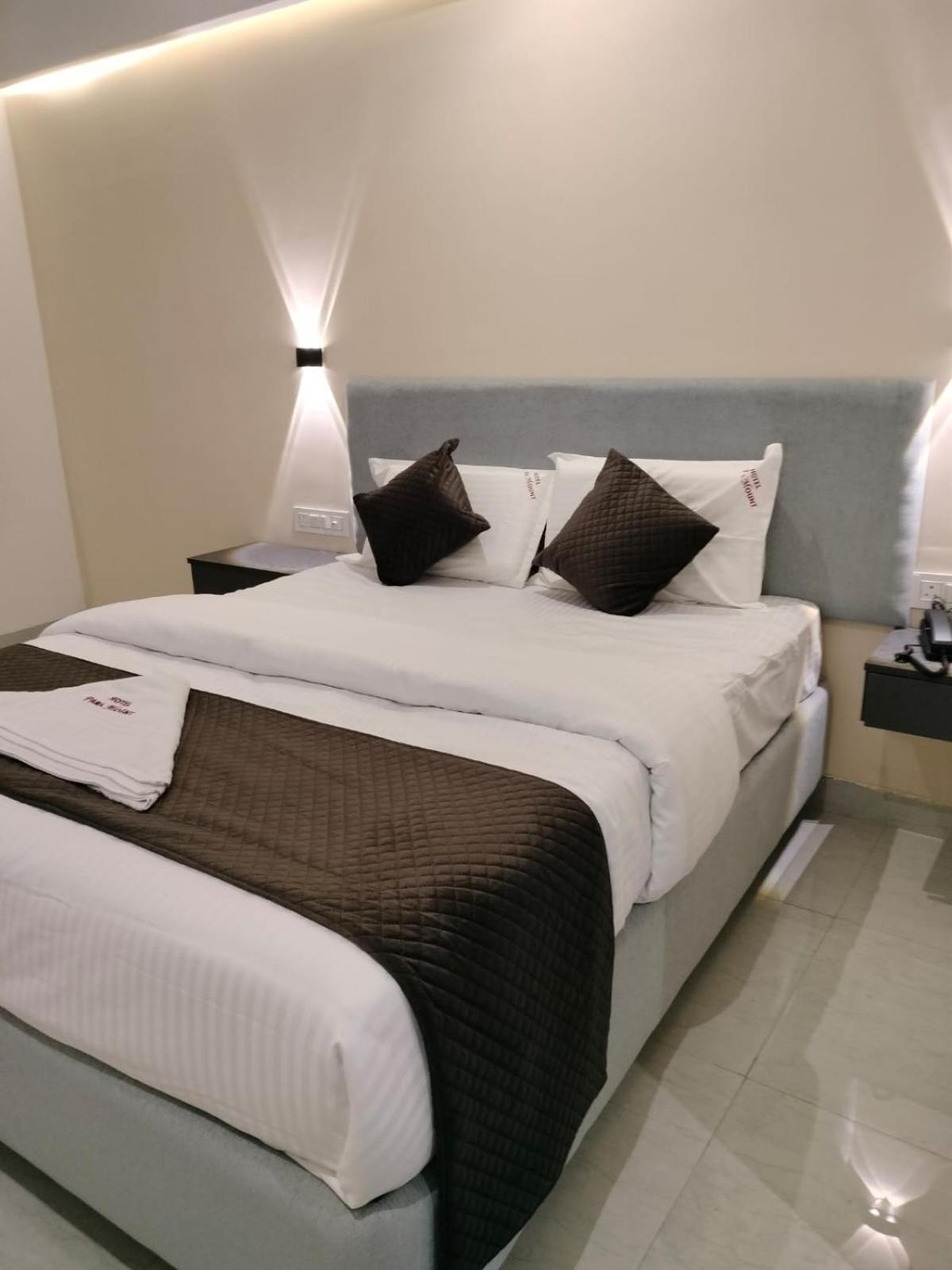 Hotel Paramount วิสาขปัตนัม ภายนอก รูปภาพ