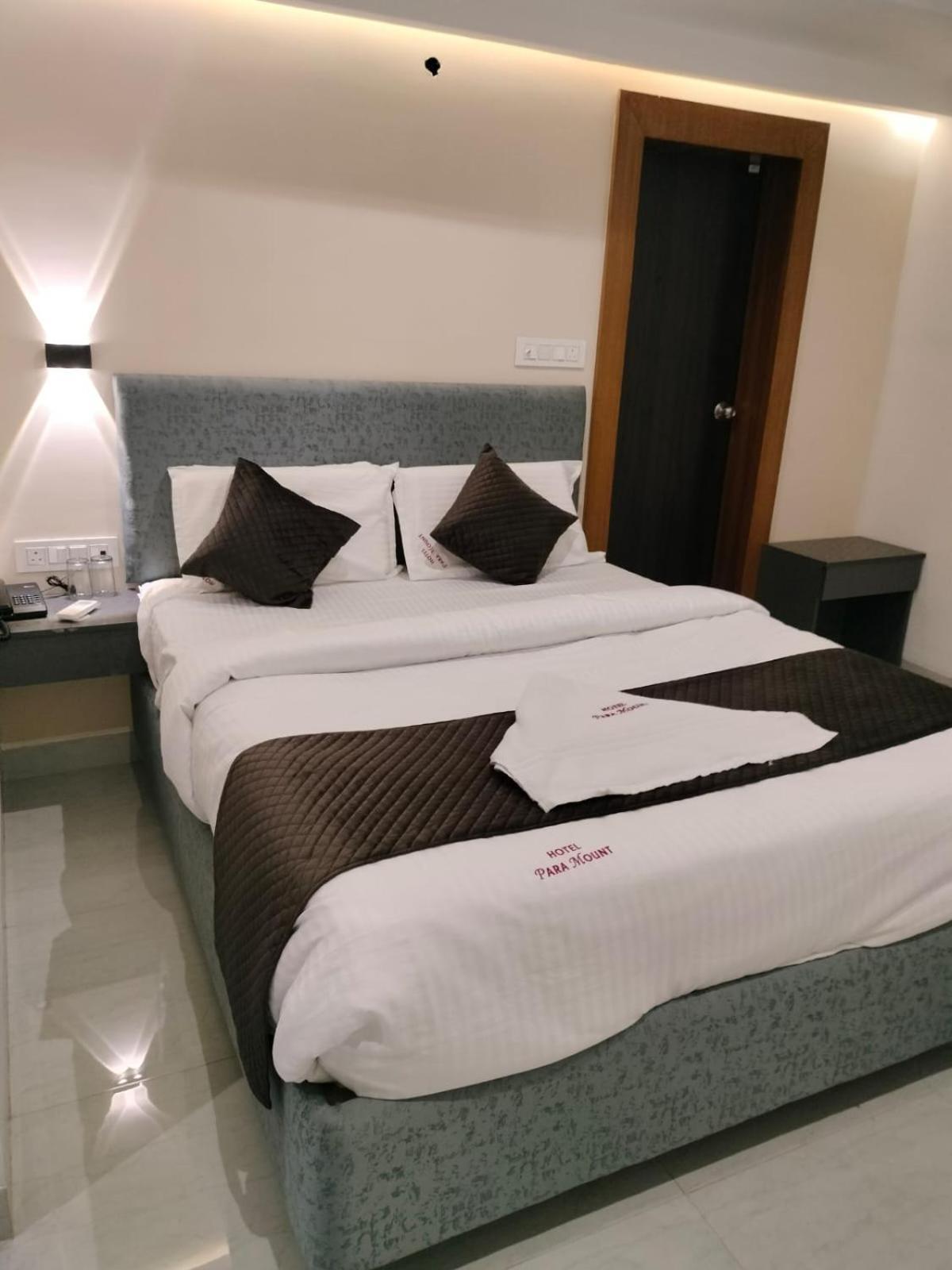 Hotel Paramount วิสาขปัตนัม ภายนอก รูปภาพ