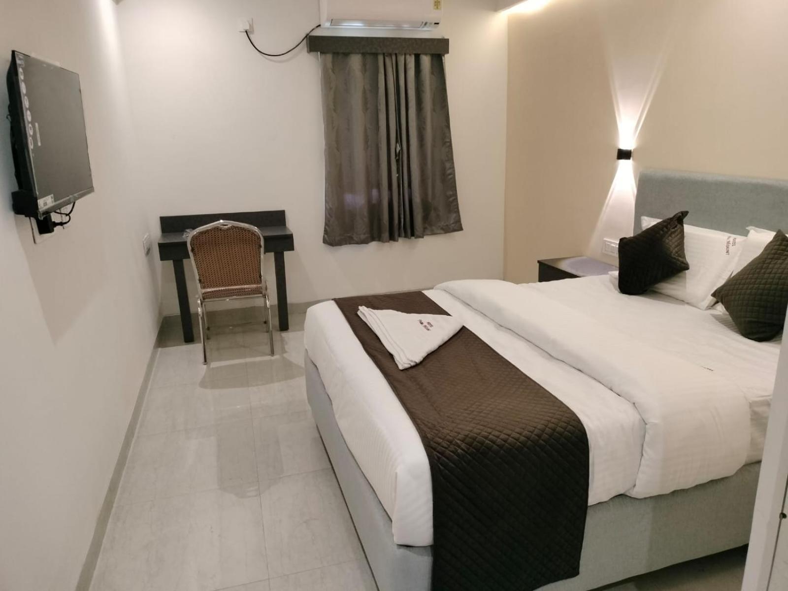 Hotel Paramount วิสาขปัตนัม ภายนอก รูปภาพ